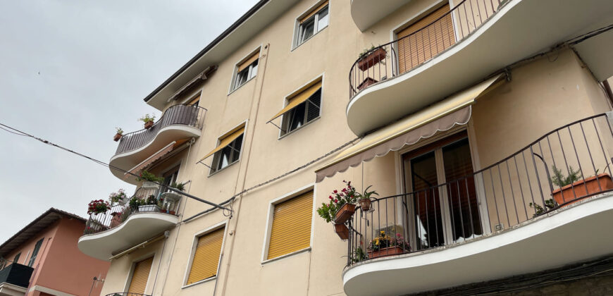 La Chiappa – Luminoso 2,5 vani con balcone e grande cantina