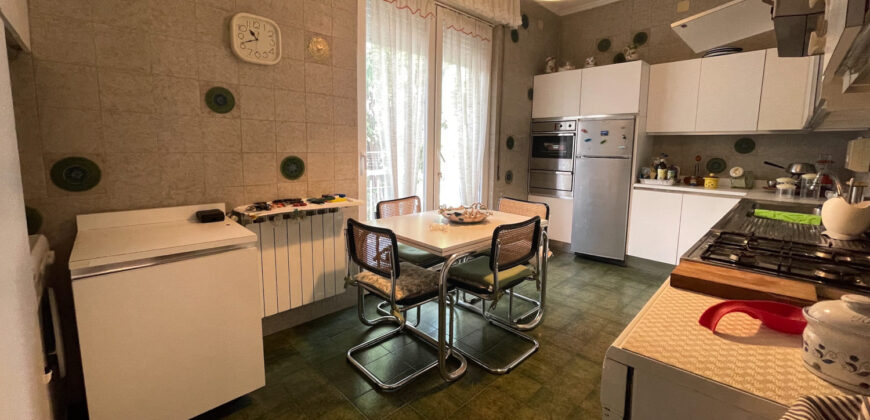 Valdellora – 170 mq. utili con grande giardino e 75 mq. di cantine