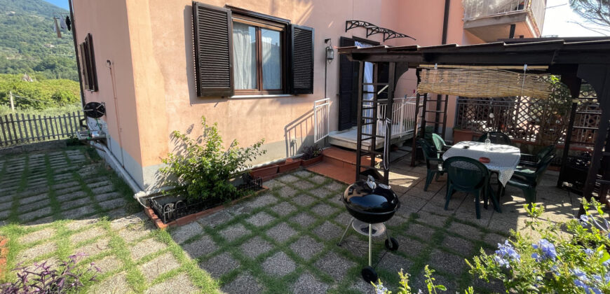 Piana Battolla – moderno 4 vani con giardino box e cantina