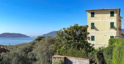 Collina Lerici – 5 vani con stupenda vista mare