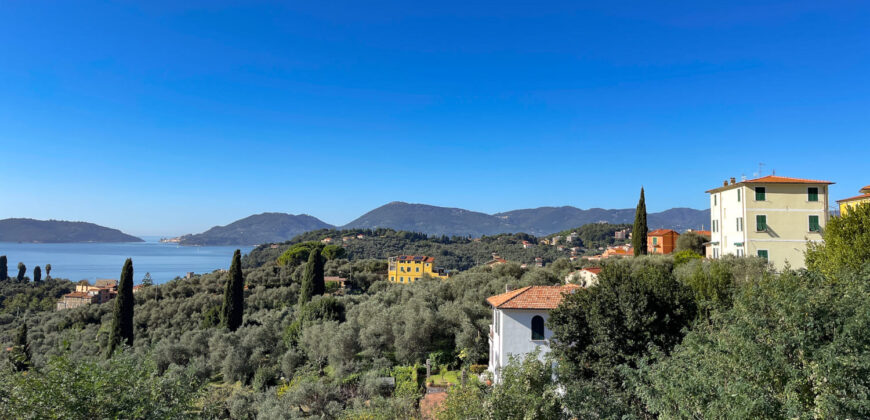 Collina Lerici – 5 vani con stupenda vista mare