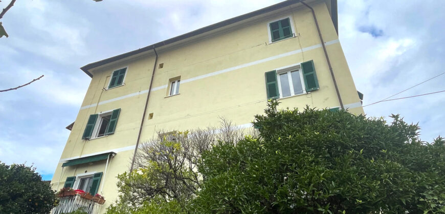 Collina Lerici – 5 vani con stupenda vista mare