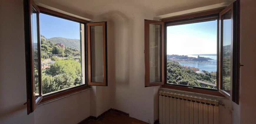 Collina Lerici – 5 vani con stupenda vista mare