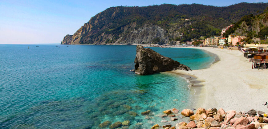 Monterosso al mare – Moderno ampio monolocale con terrazza, a due passi dal mare